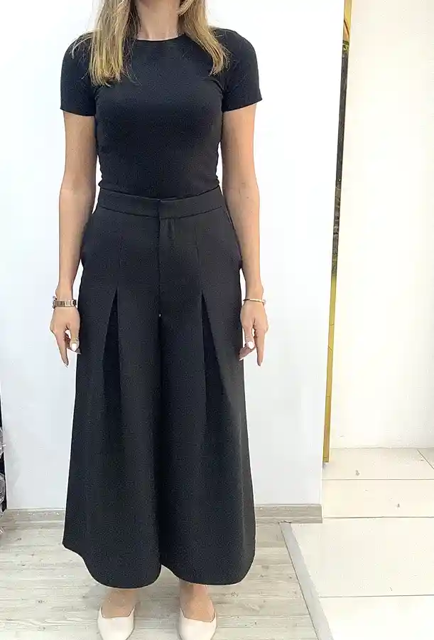 Siyah